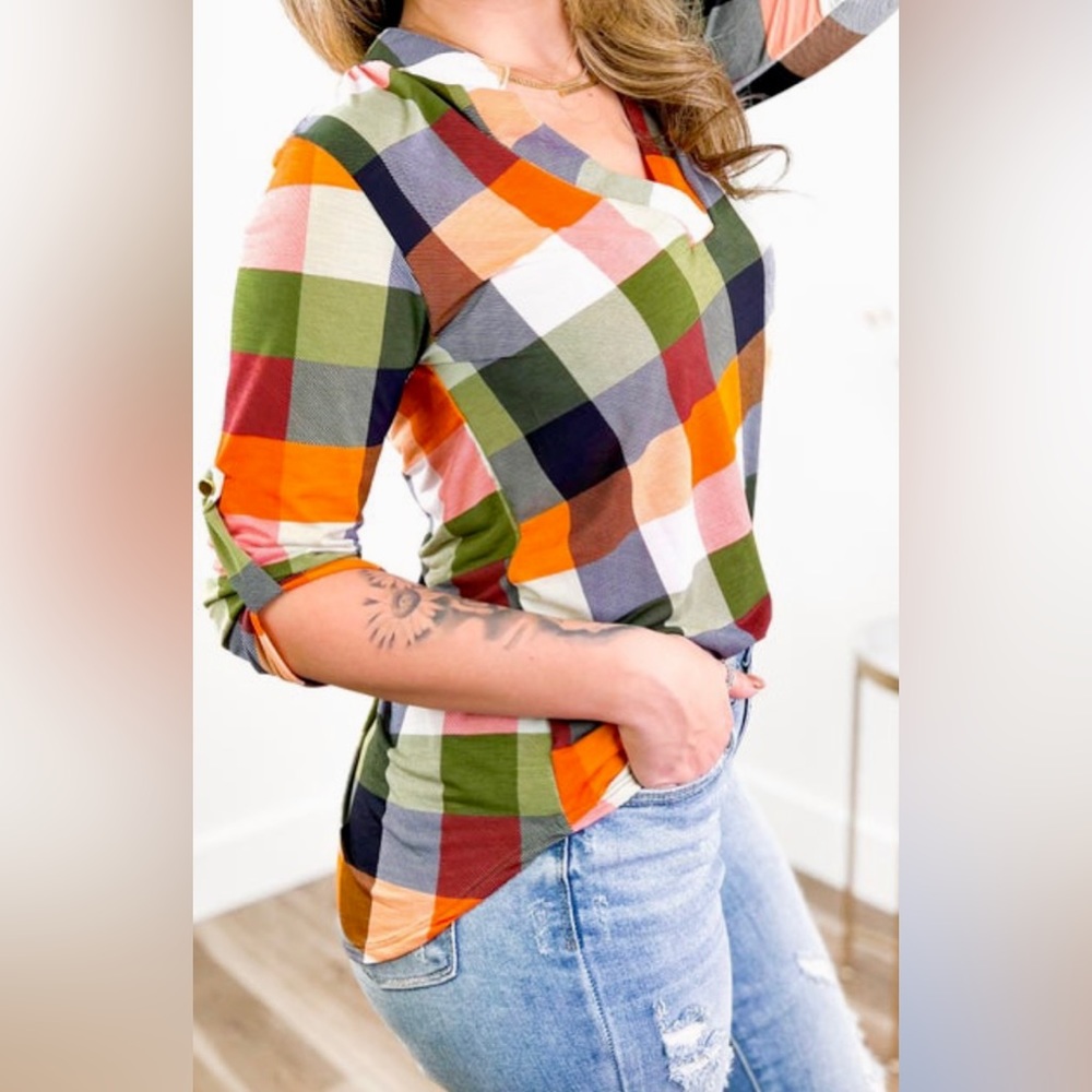 NWOT Heimish Buffalo Plaid V-neck Top
